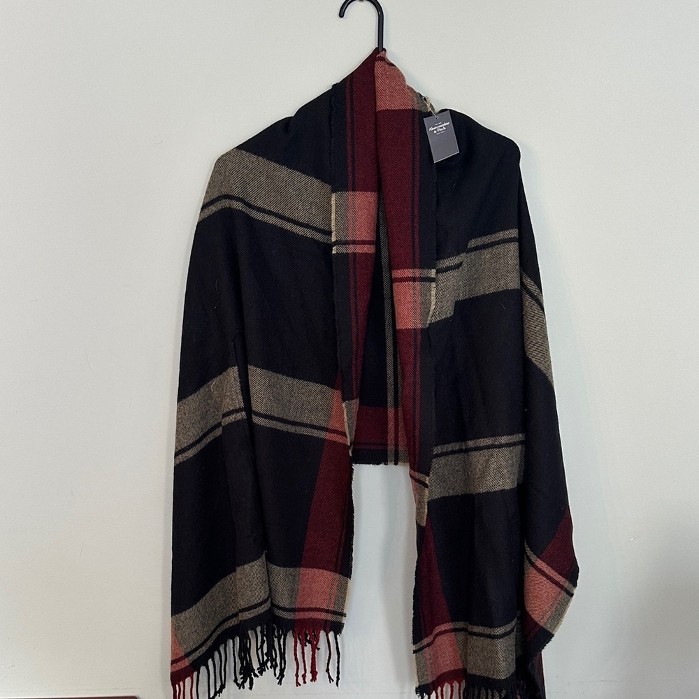 Abercrombie & Fitch Plaid Cape in Black and Red